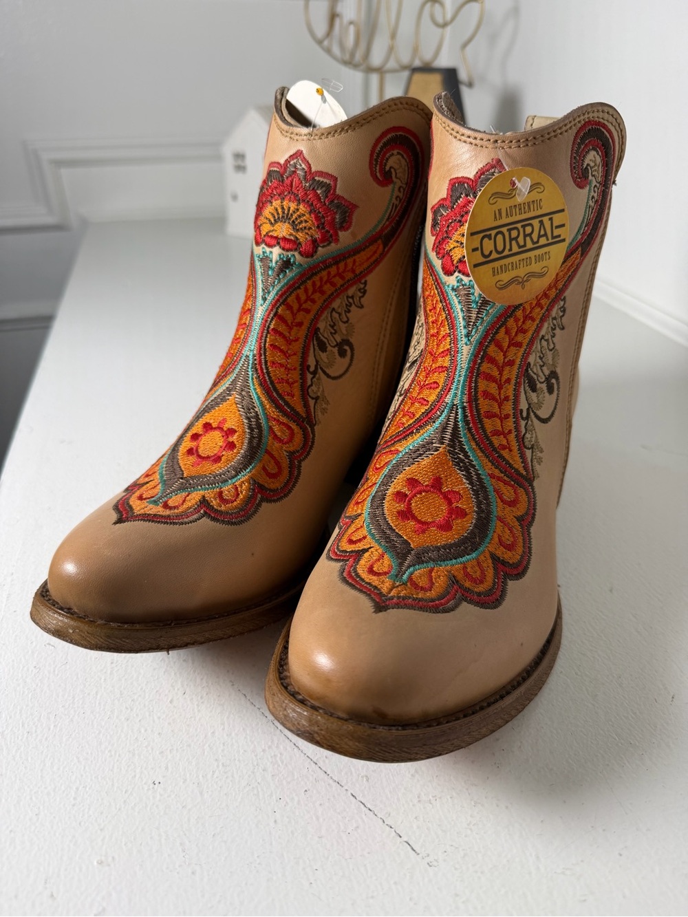 Corral Womens 6.5 NWT Tan Leather Embroidered Western Ankle Boots Booties - Picture 3 of 7